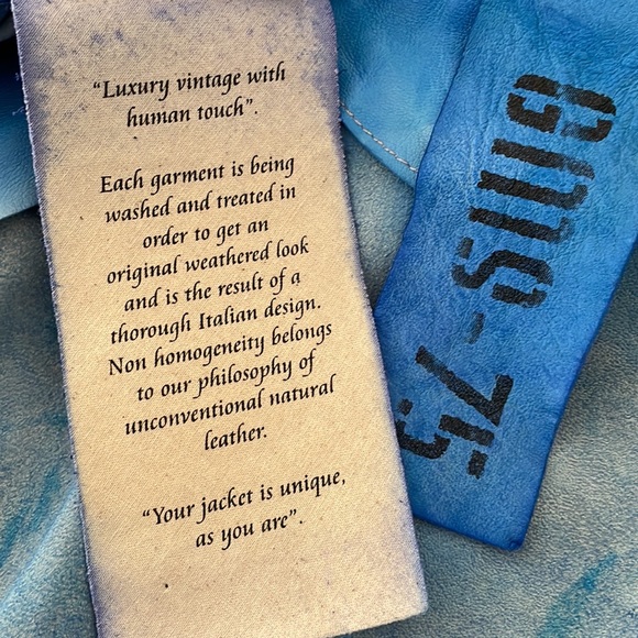 GMS-75 woman’s soft leather jacket in shades of blue, size medium, never worn - Picture 7 of 12